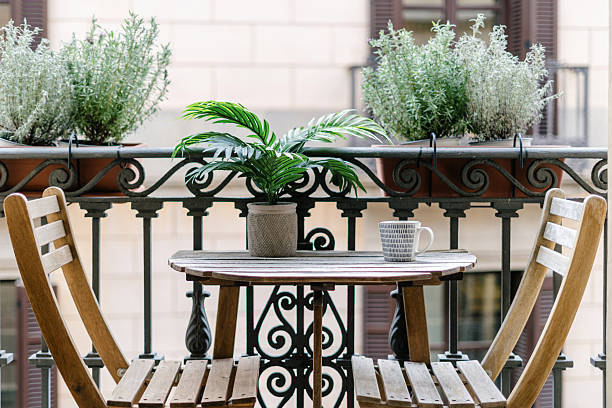 Vertikal tradgard och balkongdesign